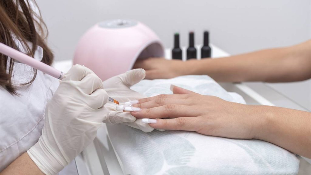 Why Gel and Shellac Nails Should Be Avoided (New Research)