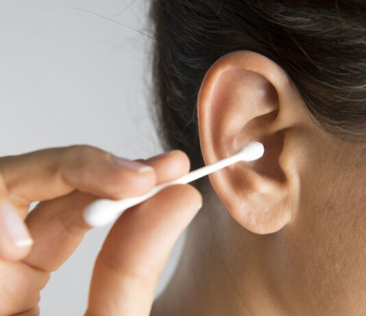 How to Unclog Your Ears